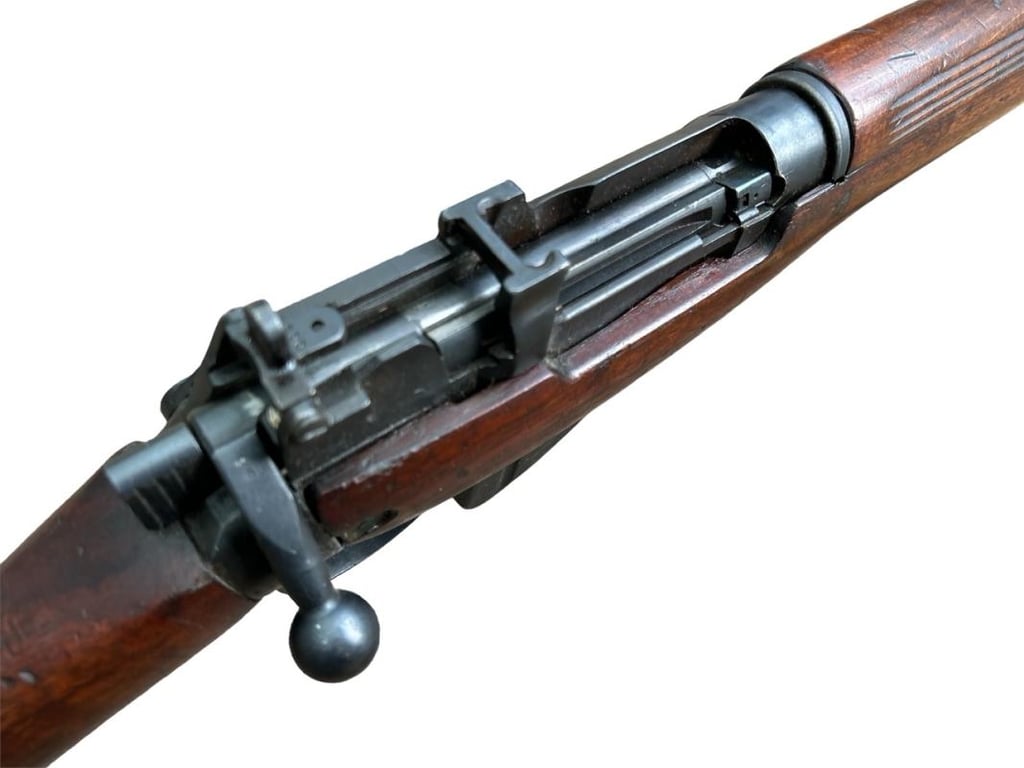 Deactivated Lee-Enfield no4 mk1* Canadian Longbranch made 1942