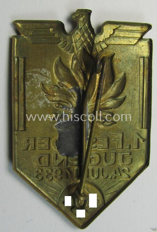 Attractive - and scarcely encountered! - HJ o. DJ- (ie.'Hitlerjugend o. Deutsches Jungvolk') related 'tinnie' being a non-maker-marked example as executed in golden-toned metal and showing the text: '1. Fest der Jugend - 24 Juni 1933'