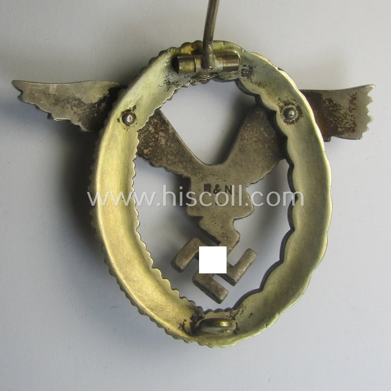 WH (Luftwaffe) war-badge (ie. 'LW-Flugzeugführer-Abzeichen' or: pilots'-war-badge) by the 'Berg & Nolte'-company