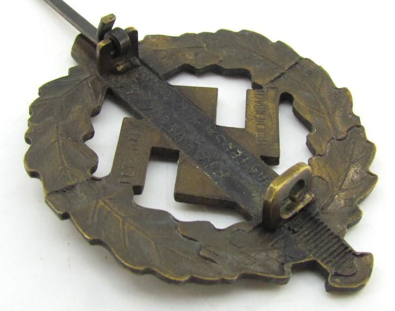 SA sport badge in bronze by Petz & Lorenz