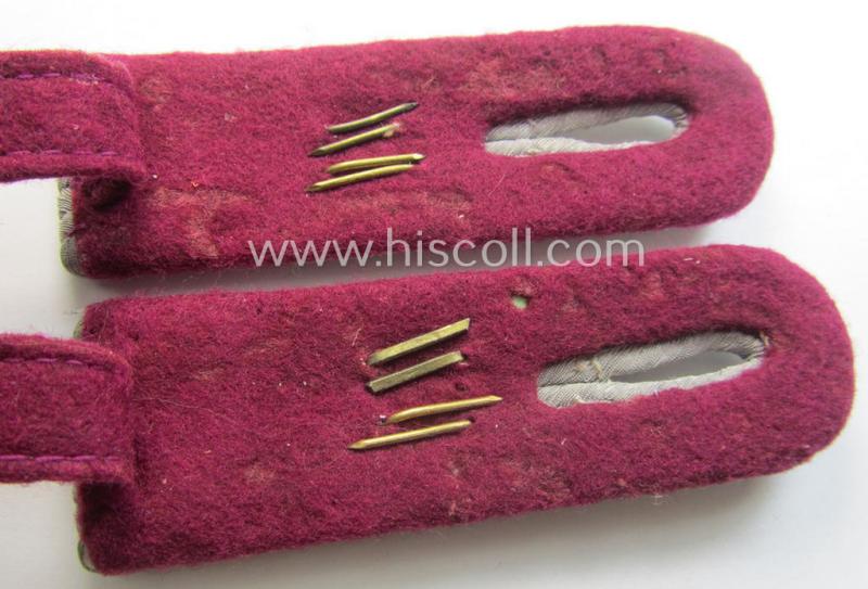 Pair of WH (Heeres) 'cyphered', officers'-type shoulderboards: 'Ltn. des Nebelwerfer-Rgts. 52'