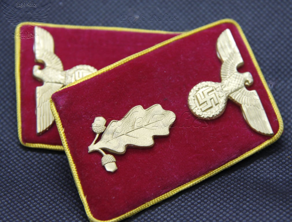 NSDAP Political Leaders Reichsleitung Abschnittsleiter Tunic Collar Tabs