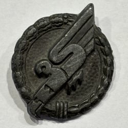 Luftwaffe "Schimpf" badge for the 3. Fallschirmjäger Division