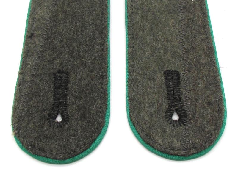 Waffen-SS mountain trooper ‘Gebirgsjäger’ EM/NCO Shoulder Boards