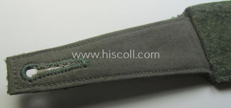 Single, WH (Kriegsmarine) 'cyphered' EM-type shoulderstrap: 'Soldat eines Küsten-Artillerie-Rgts. o. Abtlgs.'