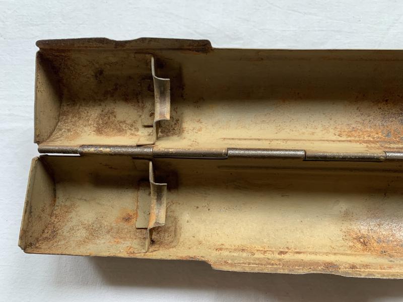 MG 34/42 Spare Barrel Carrier