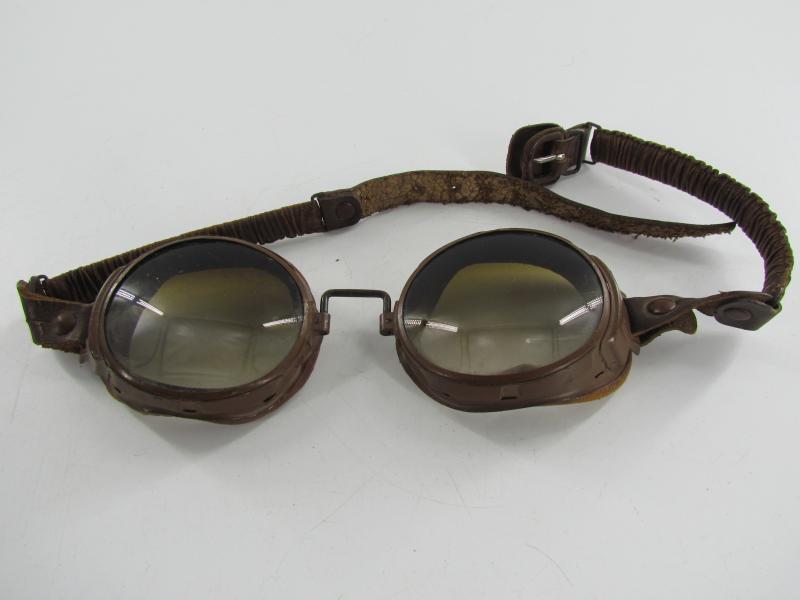 Luftwaffe LKPW101 Flight Crews Leather Winter Helmet With Flight Goggles