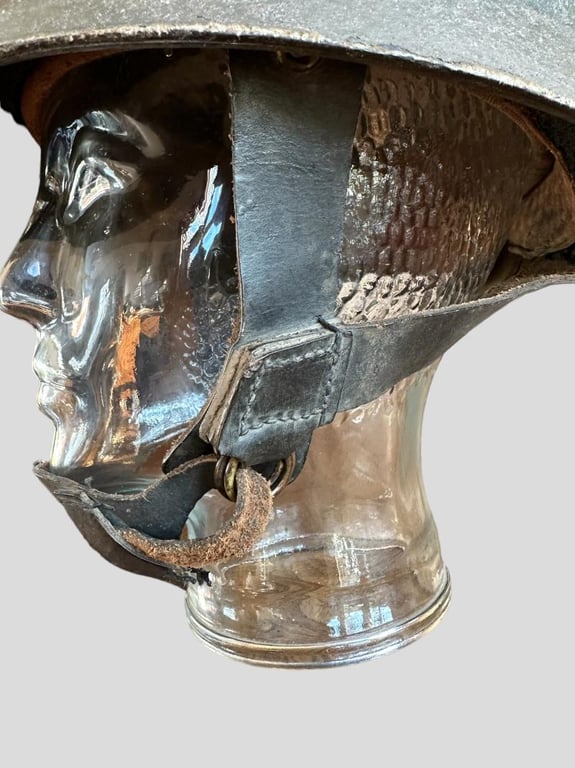 British Airborne Fibre Rim Helmet -1942-