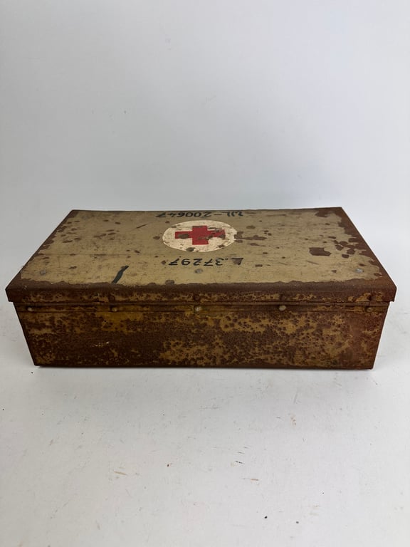 WW2 German 'Verbandkasten' First Aid Box In Tan