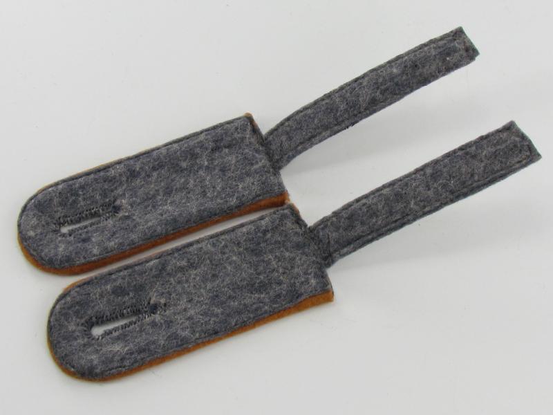 Luftwaffe Nachrichten  (signals) EM Shoulder Boards.