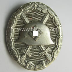 Attractive - and fairly luxuriously-styled! - 'Verwundeten-Abzeichen in...