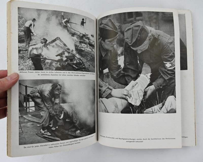 German Book 'Frauen Helfen Siegen'
