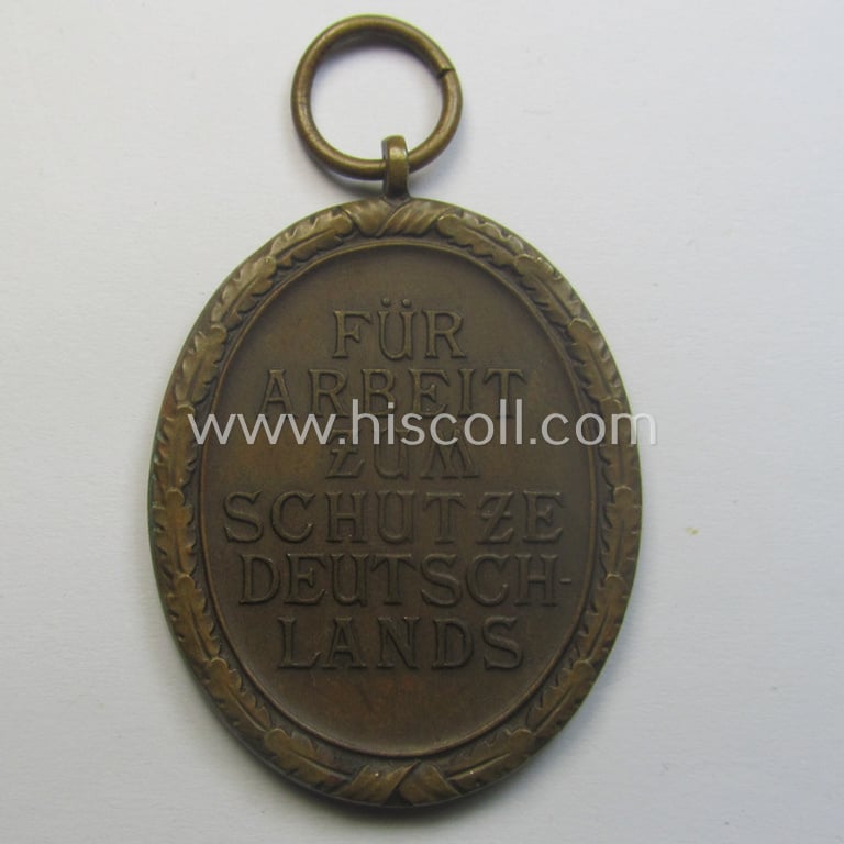 Medal-set: 'Deutsches Schutzwall Ehrenzeichen' (aka: 'Westwall'-medal) being a non-maker-marked- and/or: 'Buntmetall'-based specimen