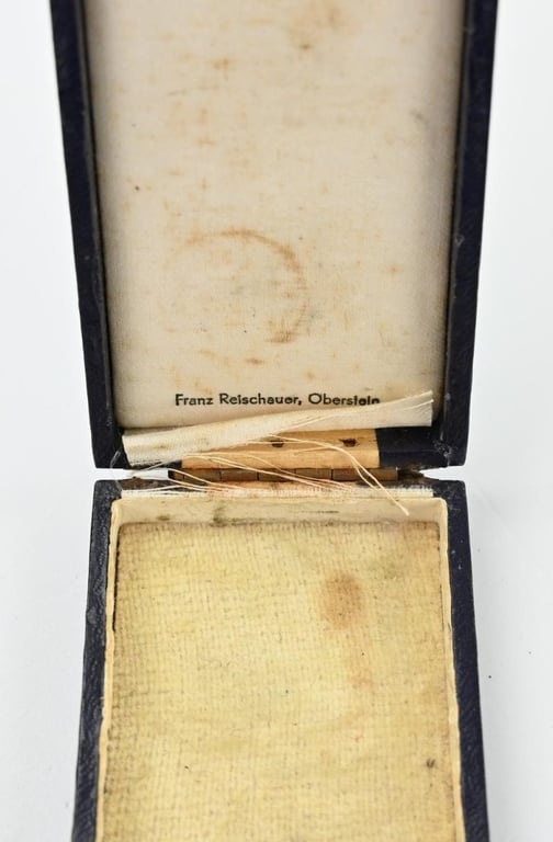 German Mother's Cross in Gold with case