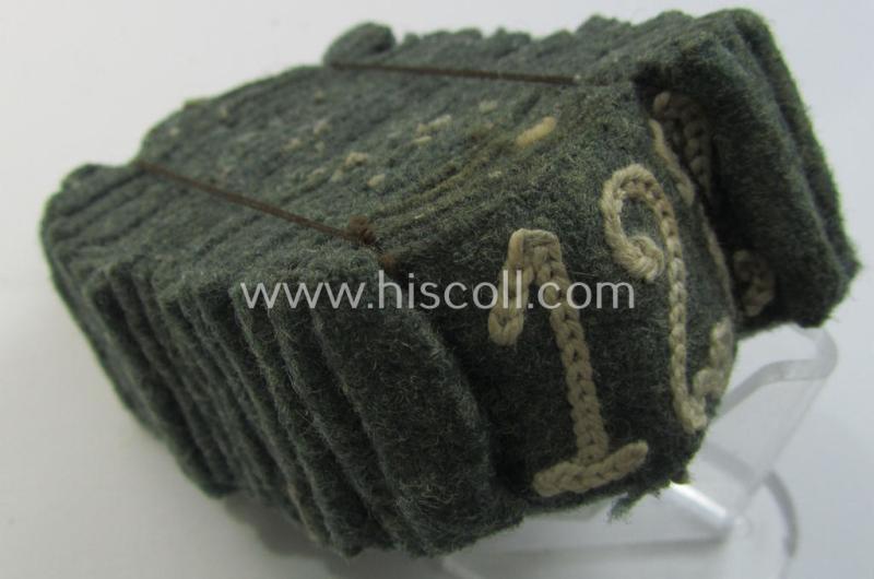 Fully matching pair of WH (Heeres) 'Infanterie'-related, so-called: regimental shoulderstrap-'slip-ons' (ie. 'Schulterstück-Überschuben') as was intended for usage by a: 'Soldat des Infanterie-Regiments 127'