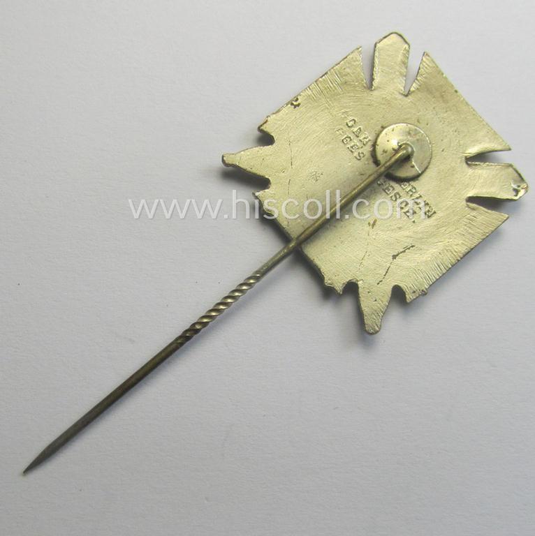 Membership lapel-pin (or: 'Mitgliedsabzeichen') aka: 'Ehrennadel für 25jährige Mitgliedschaft im Reichstreubund ehemaliger Berufssoldaten (o. RTB)' being a maker- (ie. 'Gante - Berlin'-) marked example