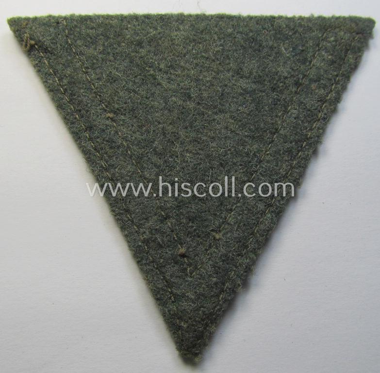 WH (Heeres) 'Armwinkel' (or: arm-chevron) as executed on typical field-grey-coloured wool as was specifically intended for usage by a soldier with the rank of: 'Gefreiter'