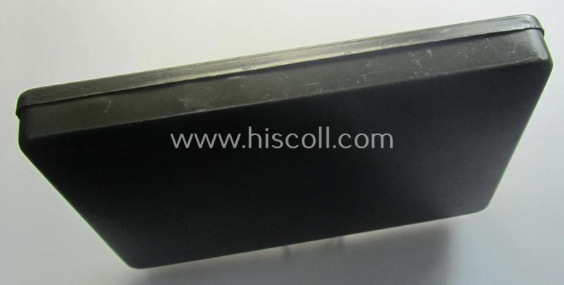 'Standard-issue'-type, (I deem) WH medical-related and/or field-grey-coloured box 'Buchse' (ie. container) being an undamaged example that shows the text: 'Tabletten' on its top