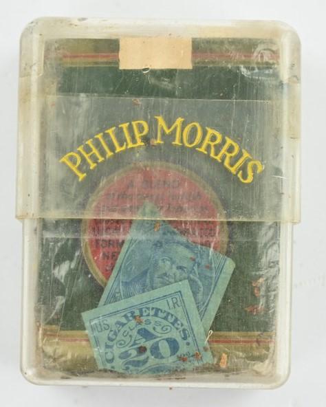 US WW2 Package of Lucky Strike Cigarets with Case