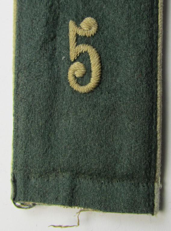 Single - and actually not that often seen! - WH (Heeres) EM-type (ie. 'M36-/M40'-pattern- and/or: 'rounded styled-') neatly 'cyphered' shoulderstrap as was intended for usage by a: 'Soldat des Infanterie-Regiments 5'