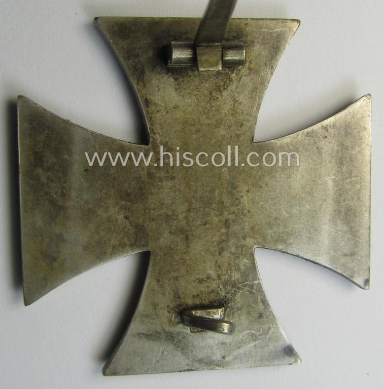 'Eisernes Kreuz 1. Klasse' (or: Iron Cross 1st class) being an early-period- and/or clearly maker- (ie. 'L/50'-) marked example by the maker: 'Gebr. Godet'