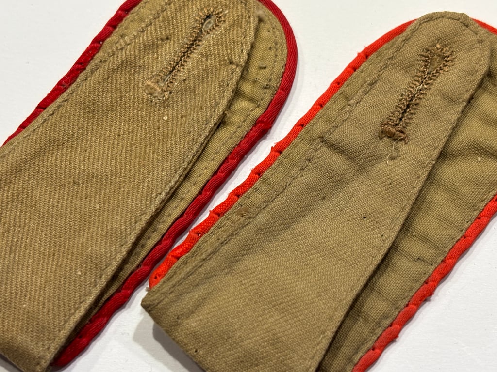 LW Tropical EM Shoulder Boards – Flak Artillery