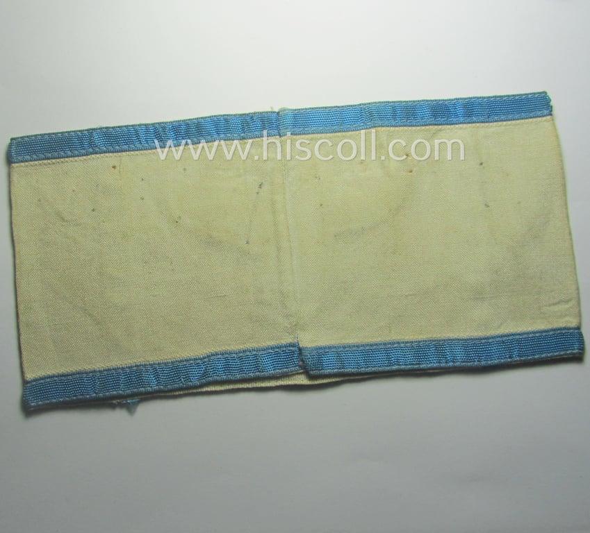 Superb, WH (Luftwaffe) armband (or: 'Dienst-Armbinde') as was (presumably) intended for (graduated-) staff-members serving within one of the air-force, officers'-cadet-schools