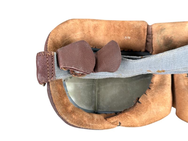 British Flying Goggles MKVIII in box