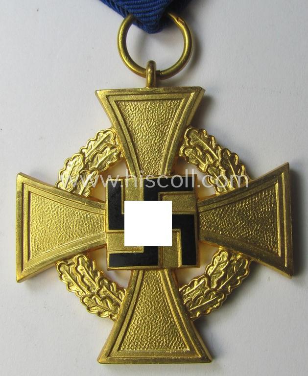 'Treuedienst Ehrenzeichen 1. Klasse' being a neatly maker (ie. '1'-) marked example that comes in its equally maker- (ie. 'Deschler'-) marked etui