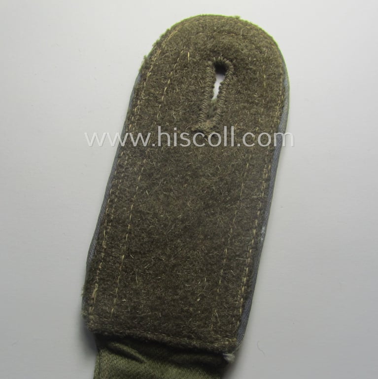Single, WH (Heeres) 'tropical-issued'- (ie. early 'DAK'-related), NCO-type shoulderstrap as was intended for an: 'Unteroffizier der Nachschub-Trpn.'