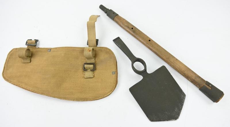 British WW2 Entrenching Tool in Pouch 1944