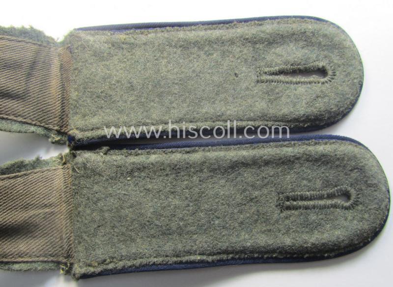 Pair of early-war-period, WH (Heeres), 'M40'- (ie. 'M41'-) pattern, neatly 'cyphered' EM-type shoulderstraps as was intended for a: 'Soldat des Sanitäts-Abtlgs. 7'