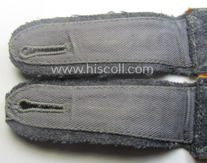 Pair of WH (Luftwaffe) NCO-type shoulderstraps: 'Feldwebel der Flg. o. FJ-Trpn.'