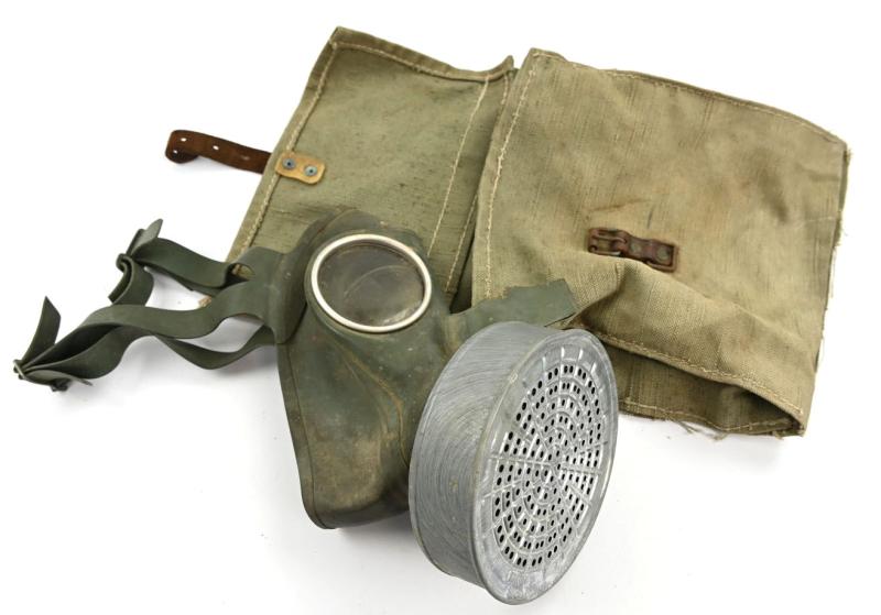 German Third Reich Period Air Defense /Civil Gasmask in Pouch