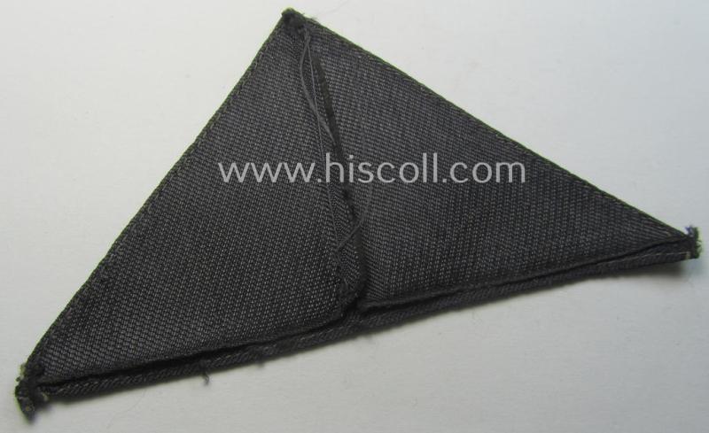 'Deutsches Rotes Kreuz'- (or: 'DRK'-) related, EM- (ie. NCO-) type, triangular-shaped arm-eagle as executed in 'BeVo'-weave pattern entitled: 'Hersfeld 3'