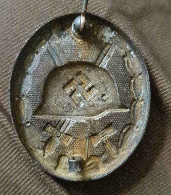 93 Marked Black Wound Badge