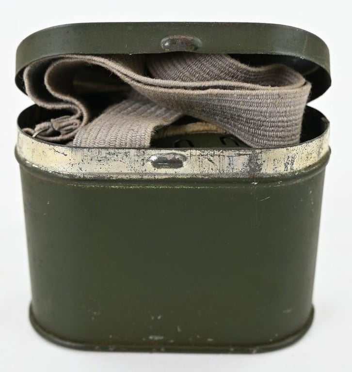 British WW2 Dispatch Rider Goggles in Tin