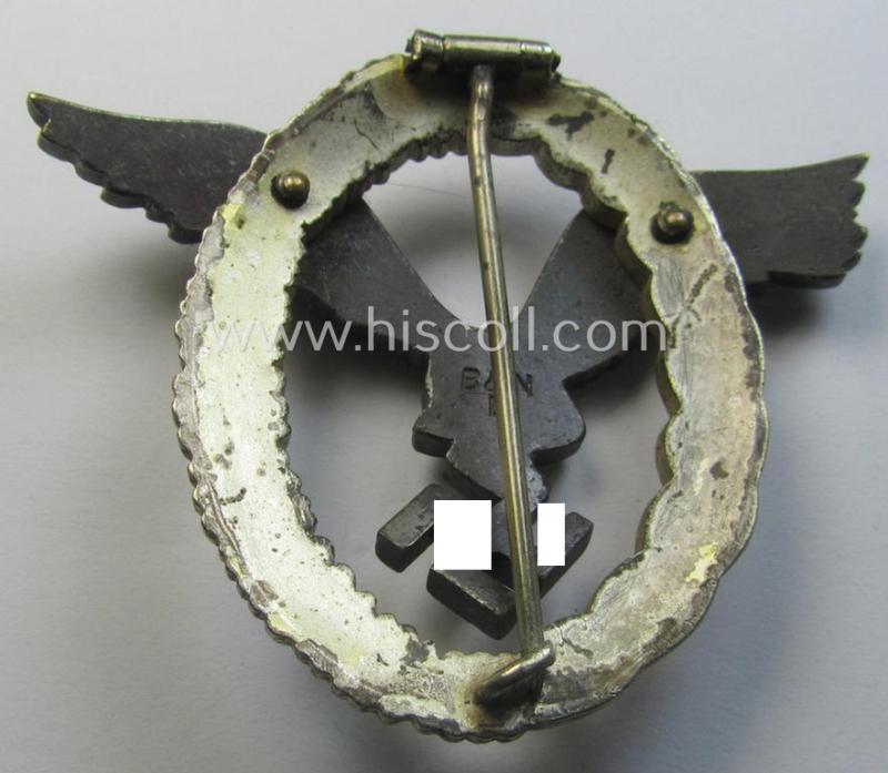 WH (Luftwaffe) war-badge (ie. 'LW-Flugzeugführer-Abzeichen' or: pilots'-war-badge) by the 'Berg & Nolte'-company