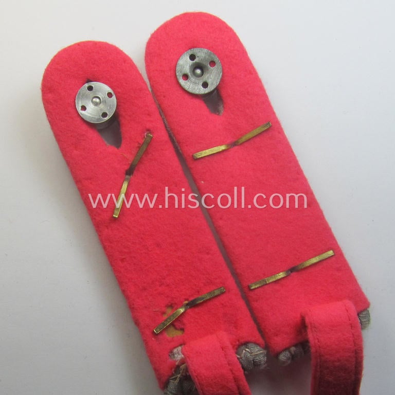 Truly used- and/or worn pair of WH (Heeres) officers'-type shoulderboards: 'Hauptmann eines Panzer- o Panzerjäger-Abts.'
