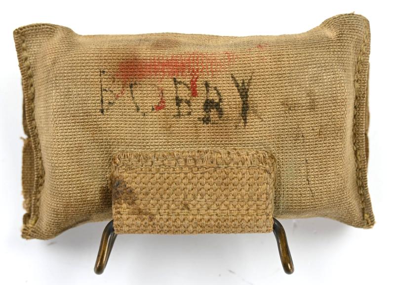 US WW2 M-1910 First Aid Pouch & First Aid Kit