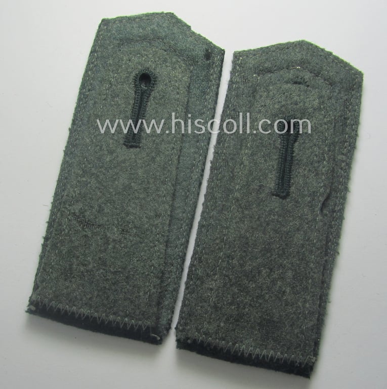 Fully matching pair of early-period (ie. 'M36- o. M40'-pattern and/or pointed-styled), WH (Heeres) 'cyphered' NCO-type shoulderstraps as was intended for a: 'Unteroffizier des Inf.-Maschinengewehr-Abts. 46'