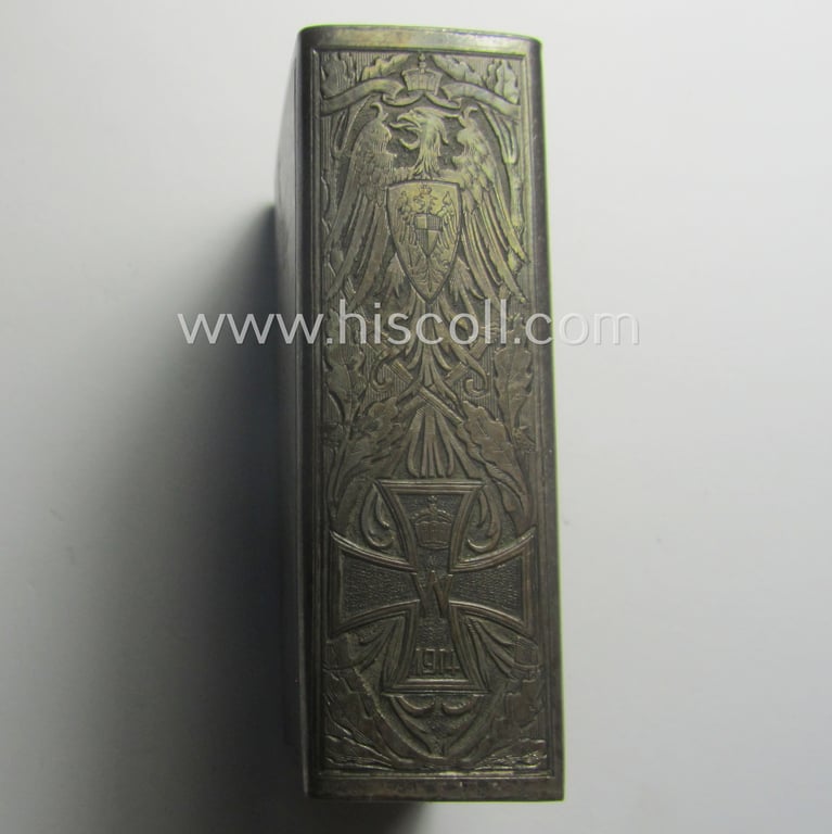 Superb - and luxuriously styled! - WWI-period (ie. 'Reichsmarine o. U-Boot'-related) 'souvenir-item' (ie. match-box holder) showing a (detailed engraved!) illustration of the (famous) U-Boot-ace and 'Pour la Mérite'-bearer: 'Kapitänleutnant Weddigen'