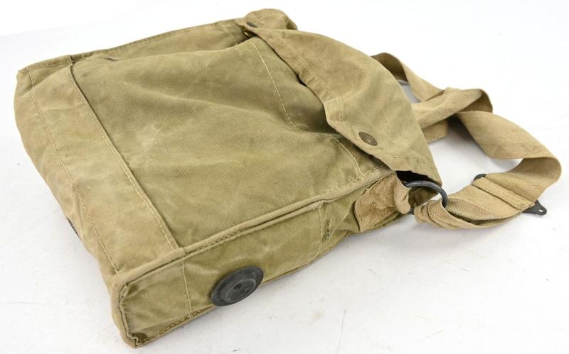 British WW2 Gasmask Set in Carrying Bag