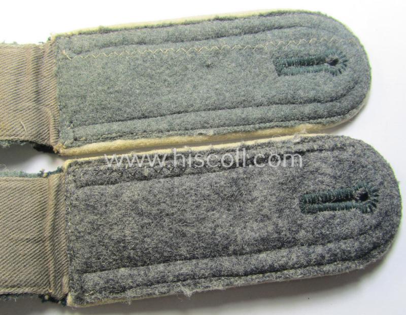 Attractive - and fully matching! - pair of WH (Heeres) NCO-type (ie. 'M36-/M40'-pattern) shoulderstraps as piped in the white- (ie. 'weisser'-) coloured branchcolour as was intended for usage by an: 'Unteroffizer eines Infanterie-Regiments'