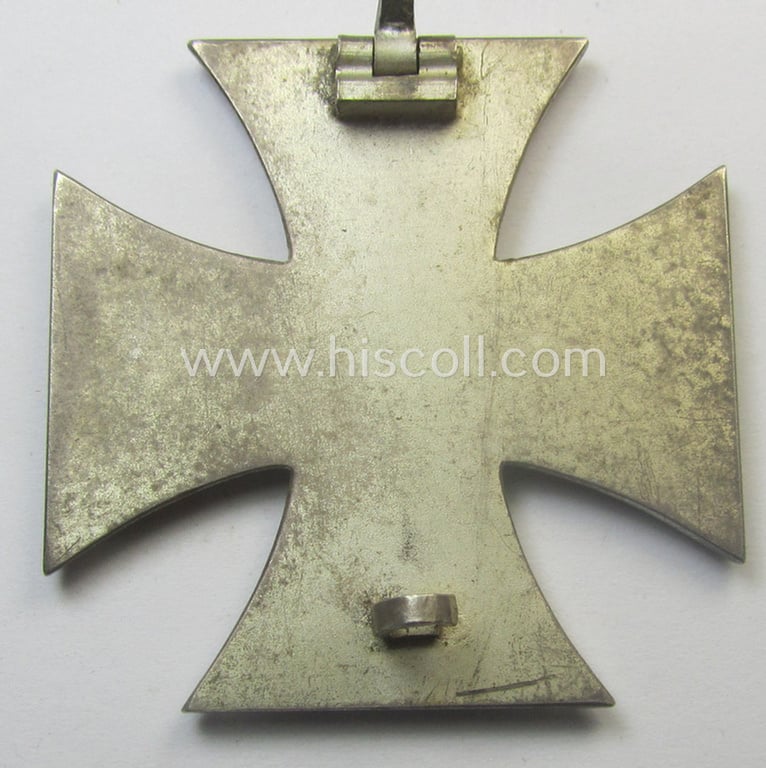 Superb - and just minimally used! - 'EK 1. Kl.' (or: Iron Cross 1st class) being a typical maker- (ie. '100'-) marked example as was produced by the 'Hersteller': 'Wächtler u. Lange'
