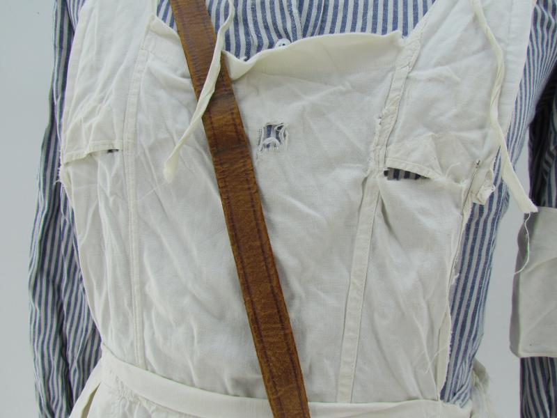 DRK 'Helferin' Uniform Complete with Shoes