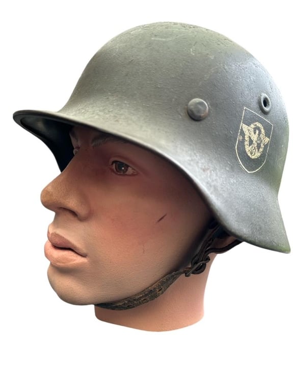 Wehrmacht Q64 DD M40 Police helmet