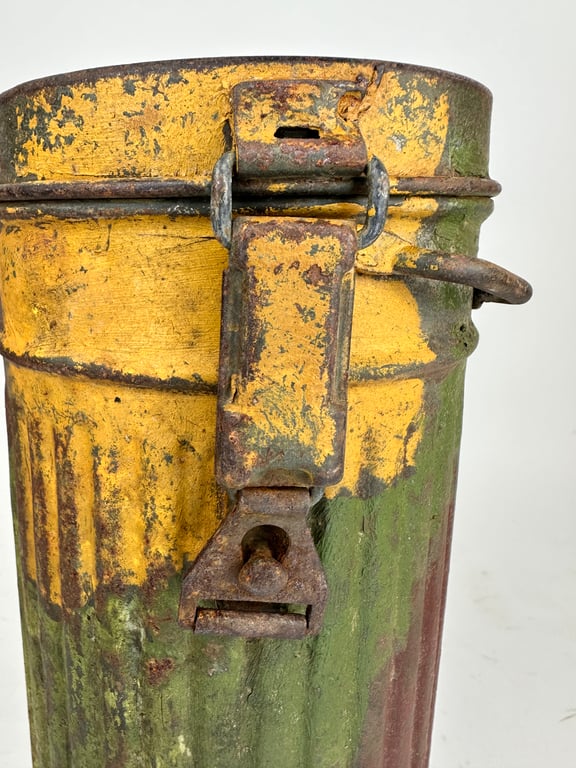 Untouched Camo Gasmask canister "found in Normandie"