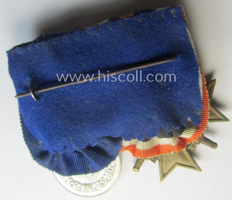 2-pieced, WH (Heeres o. Kriegsmarine) medal-bar (ie.: 'Doppelspange') resp. showing a: 'KvK II. Kl. Mit Schw.' and a: 'WH-DA der 4. Stufe'