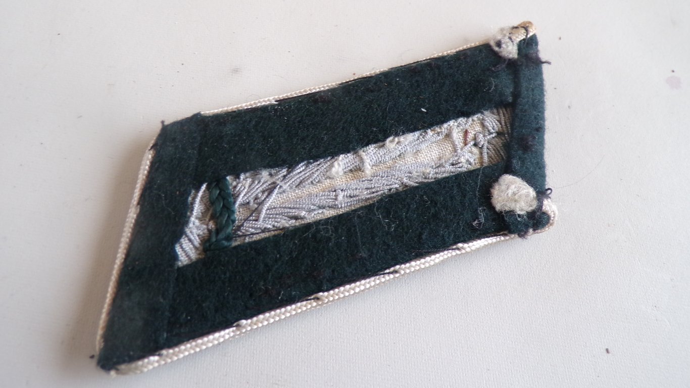 (HV) Officer’s Collar Tabs